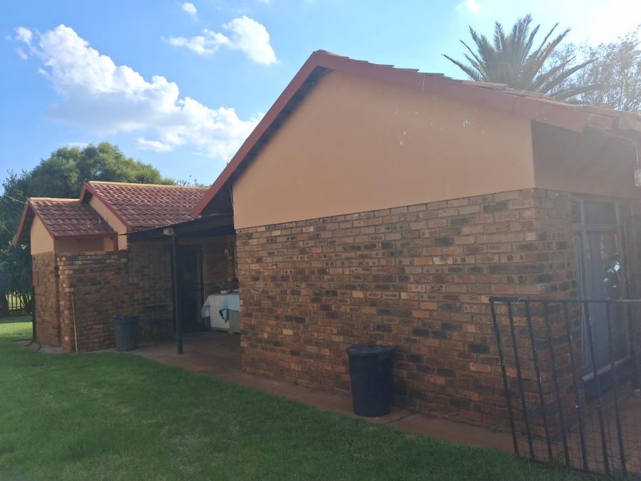 4 Bedroom Property for Sale in Randlespark North West